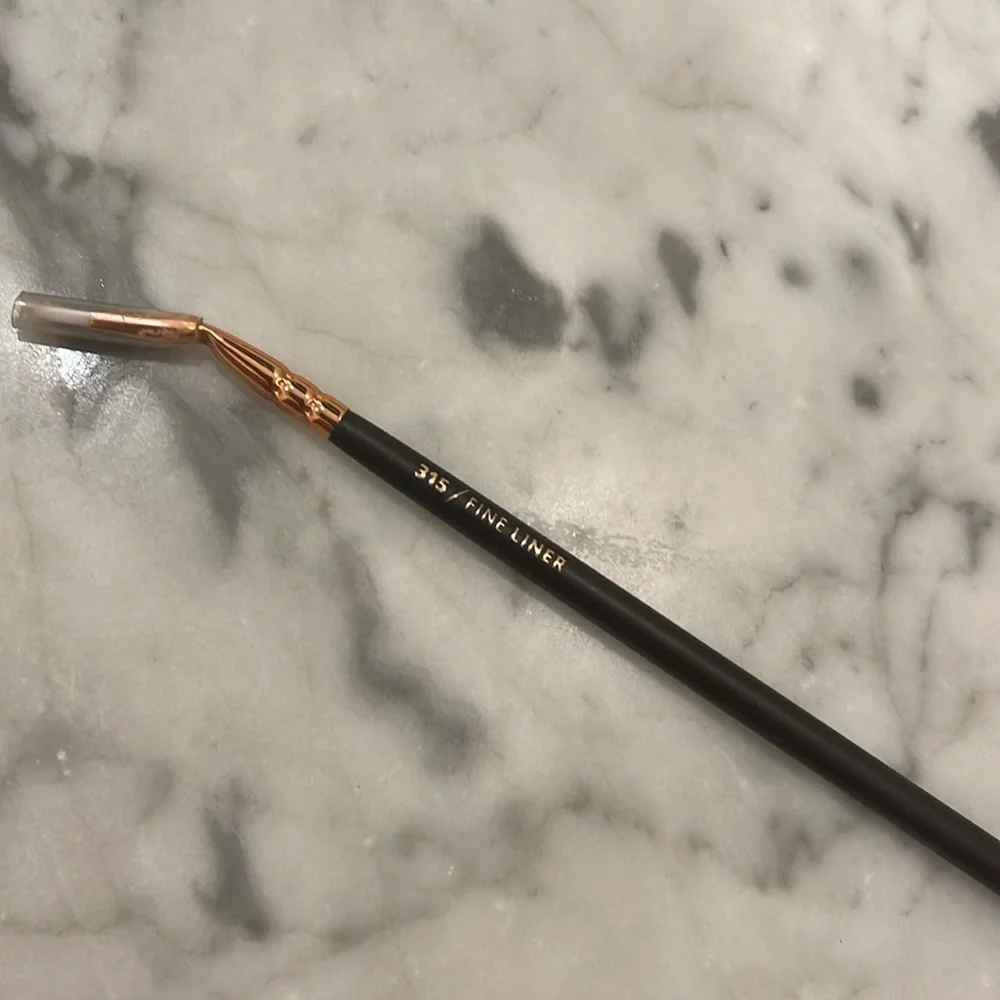 Zoeva 315 Fine Liner Brush - Black and Rose Gold